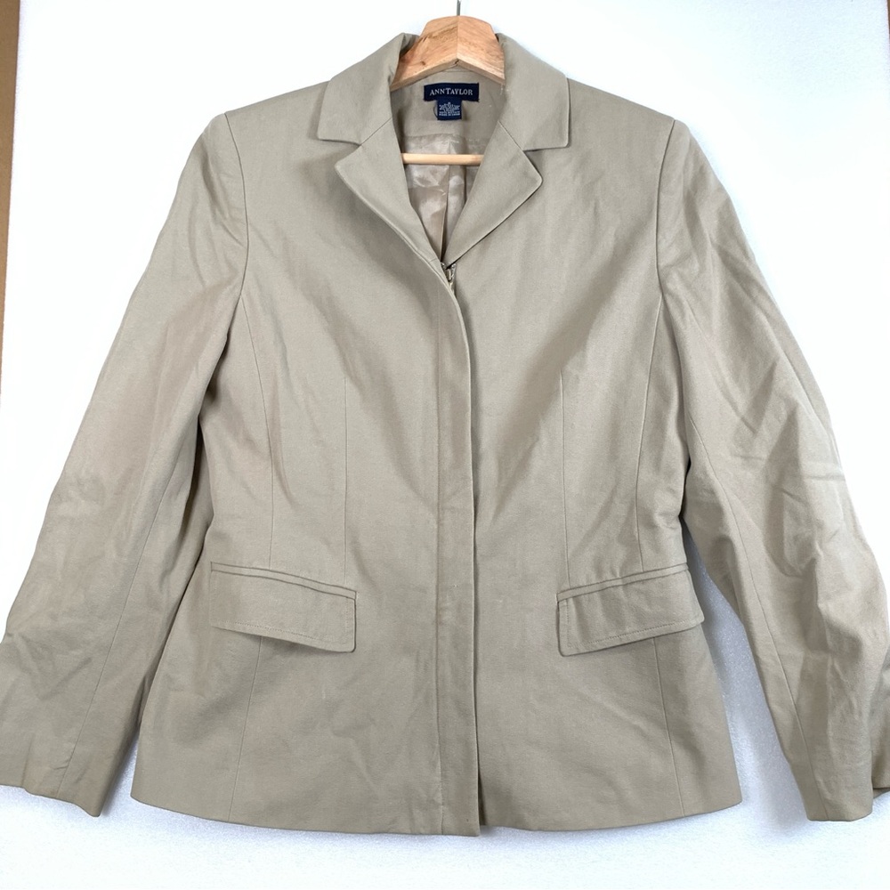 Ann Taylor front zip tan blazer jacket size 6